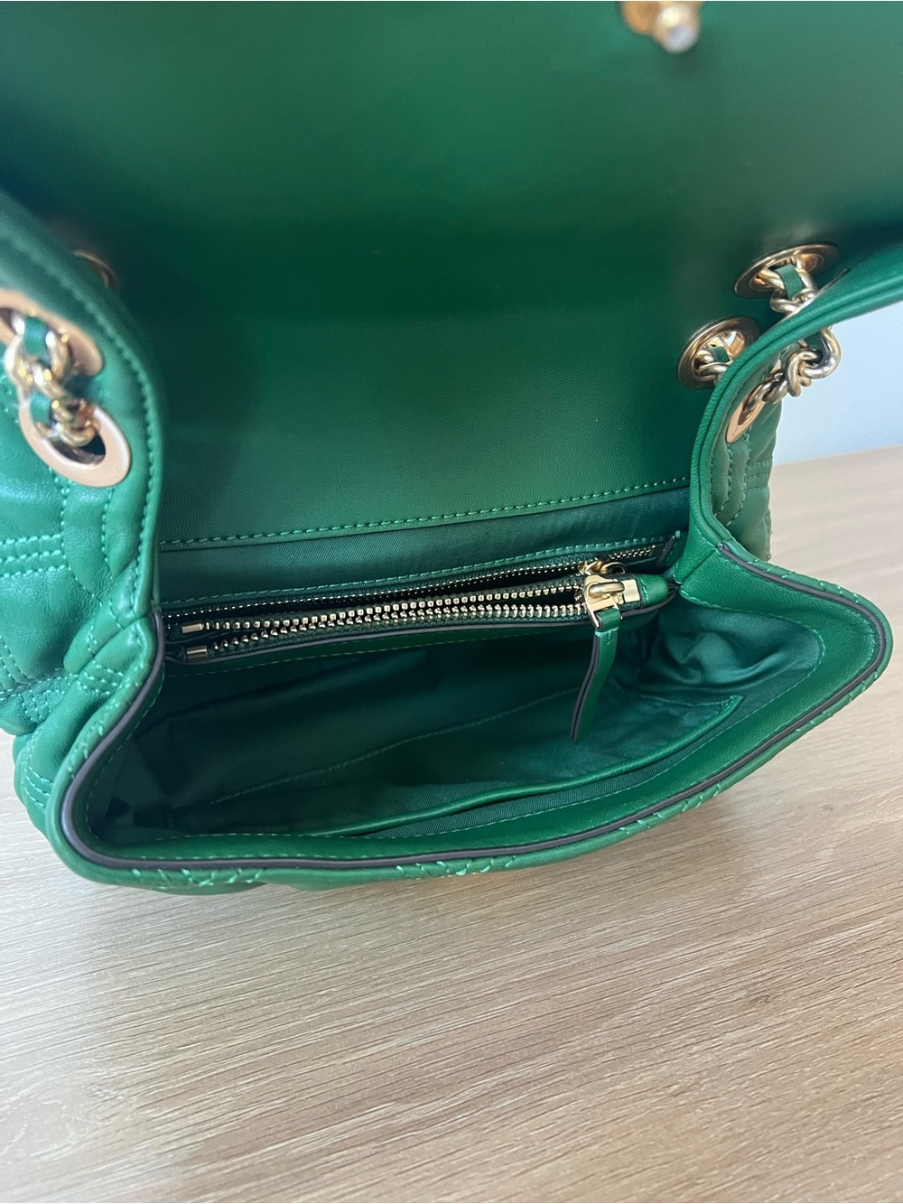 Tory Burch Green Quilted Crossbody with Gold Chain - Fleming Arugula SMALL - Picture 5 of 7